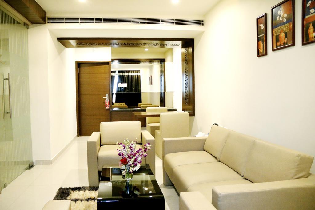 Hotel Sitara Grand Miyapur Haydarabad Dış mekan fotoğraf