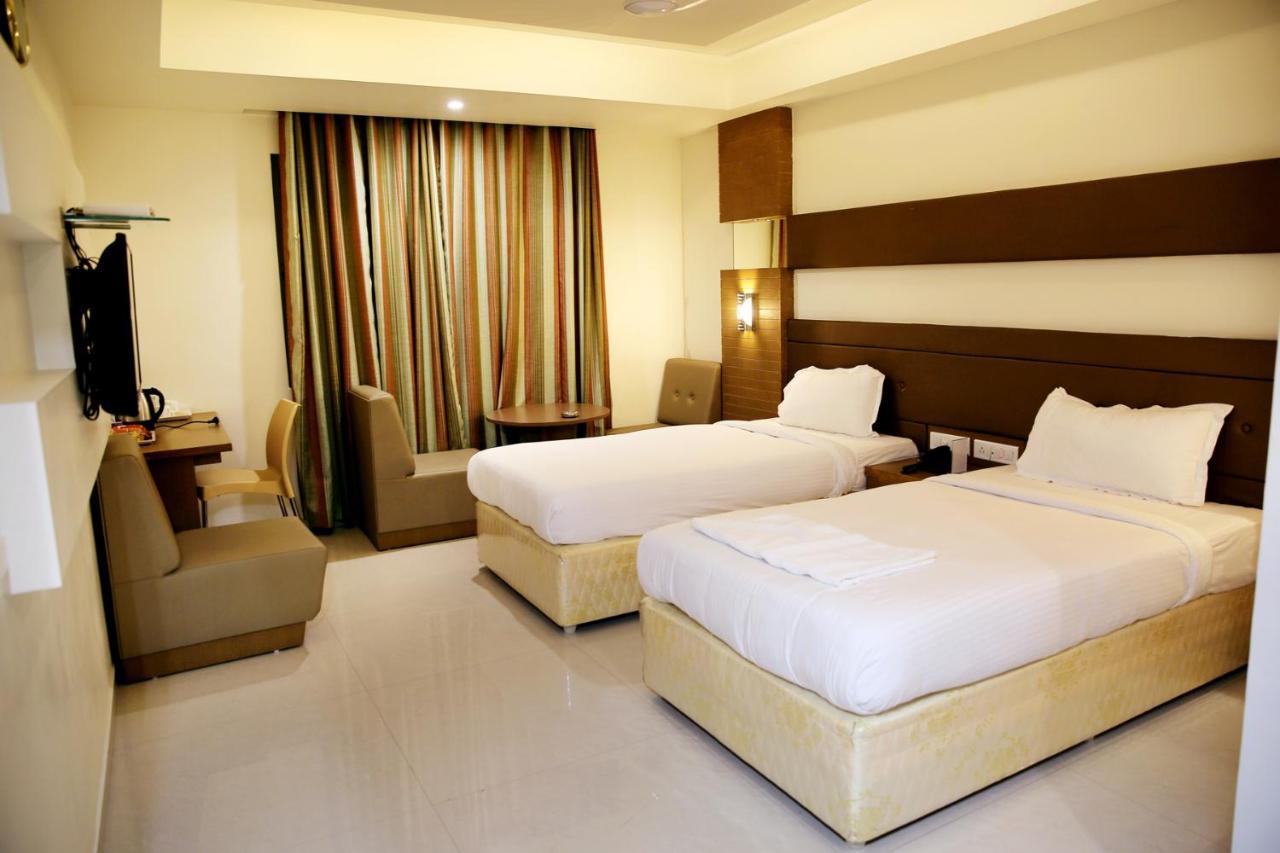 Hotel Sitara Grand Miyapur Haydarabad Dış mekan fotoğraf